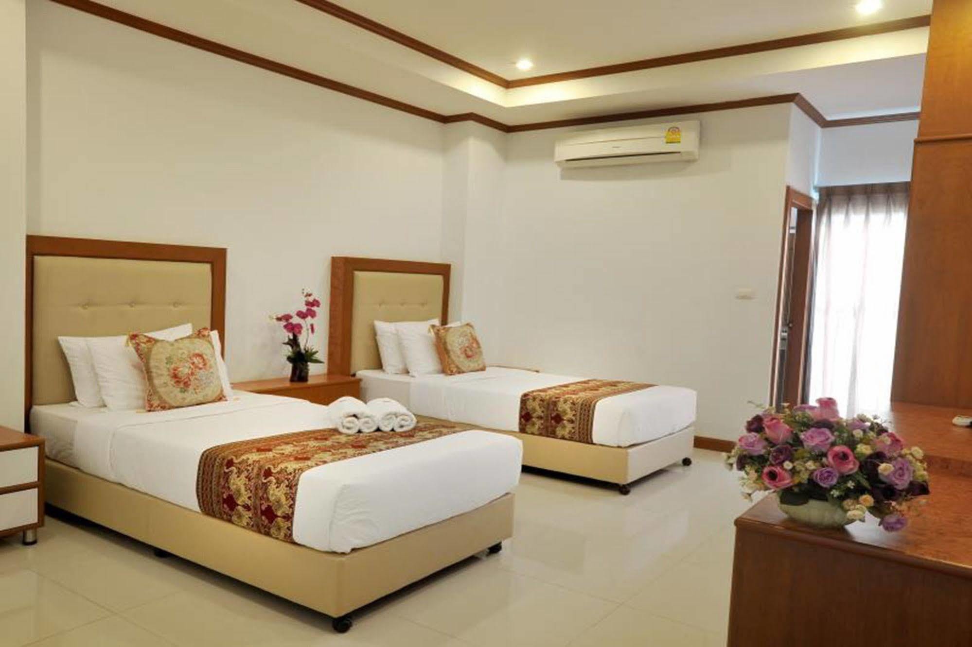 Mammoth Resort Khon Kaen Esterno foto